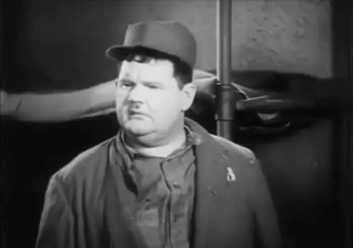 Clip of a confused Oliver Hardy